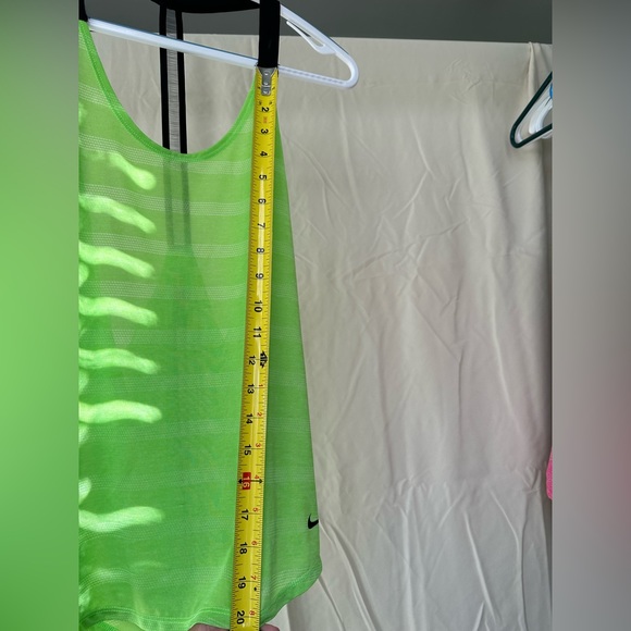 Nike Tank Top - Picture 5 of 6